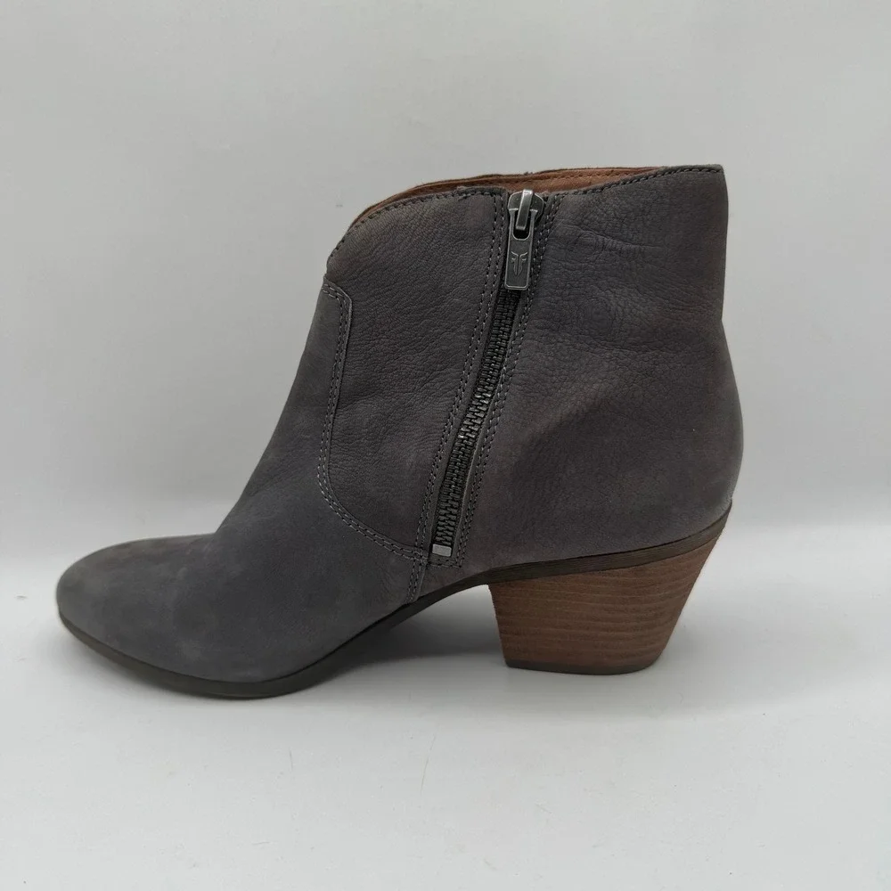 Frye Ankle Booties Womens 8.5 Grey Leather Pointed Toe Stacked Heel 3471731-JEA